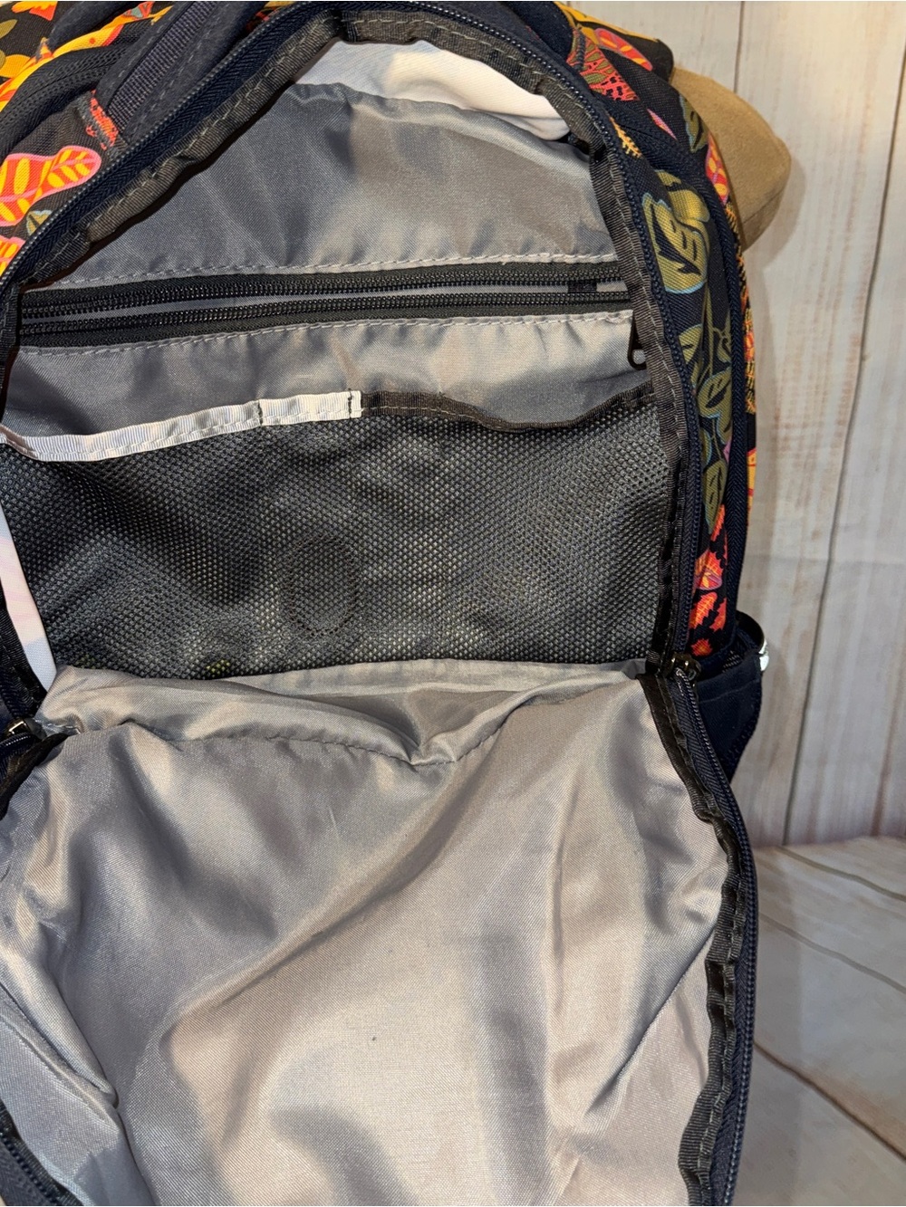 The North Face Women's Jester backpack, Navy Lone Wanderer Print, Botanical - Picture 8 of 12